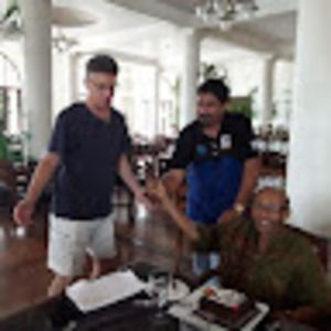 Meet your Posher, Marc